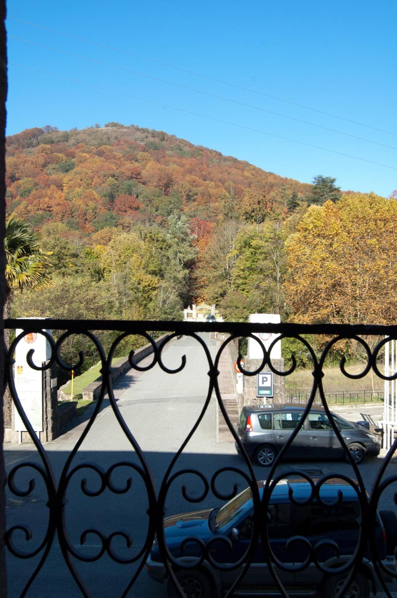 Hotel Urgain Oronoz-Mugaire Exterior foto