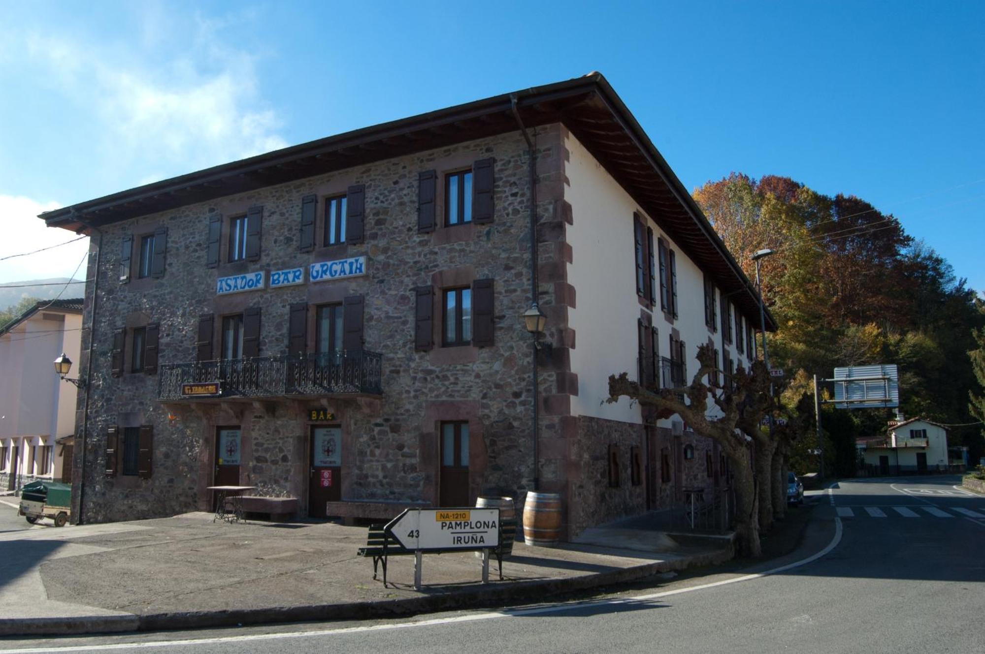 Hotel Urgain Oronoz-Mugaire Exterior foto
