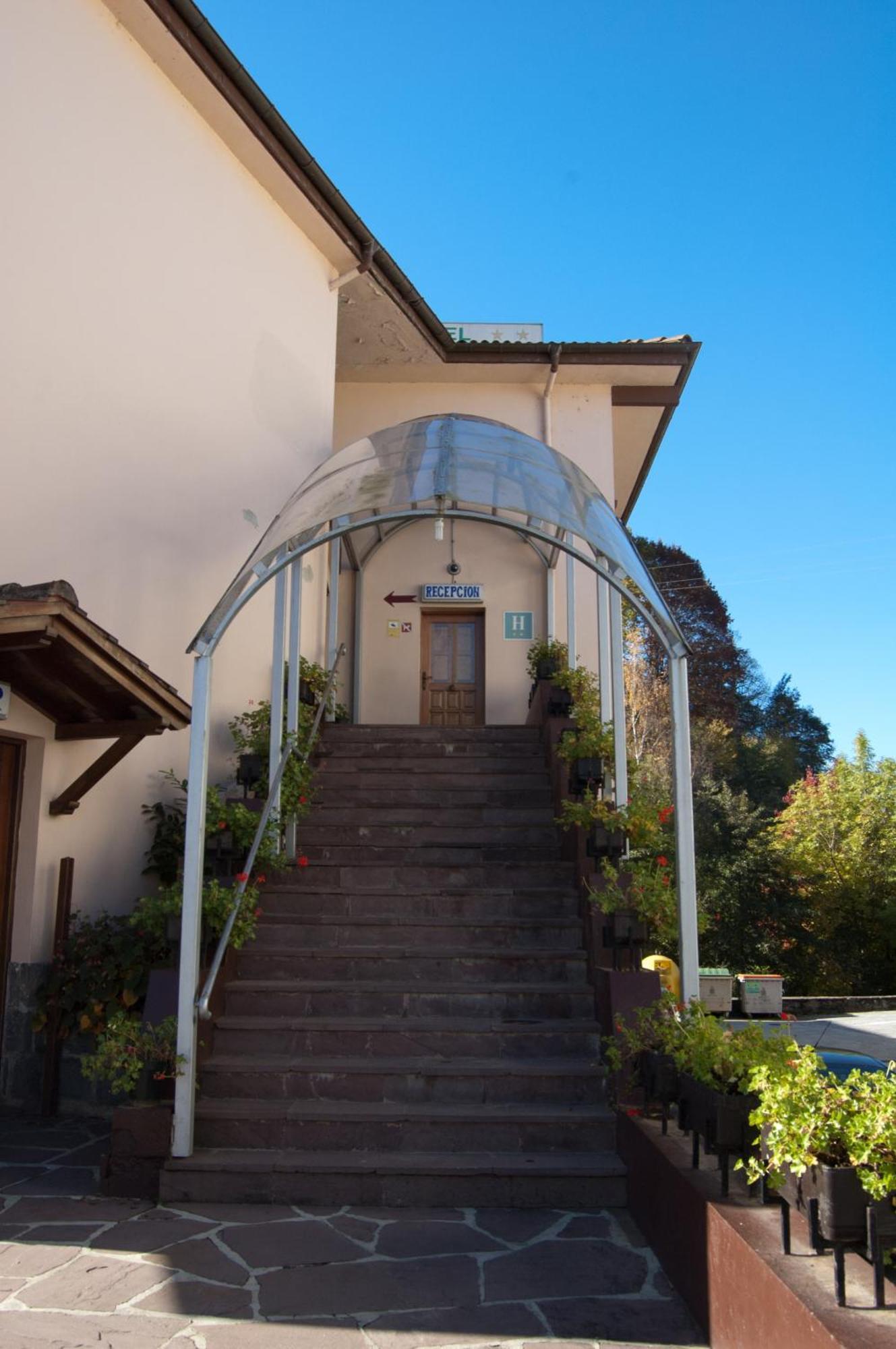 Hotel Urgain Oronoz-Mugaire Exterior foto