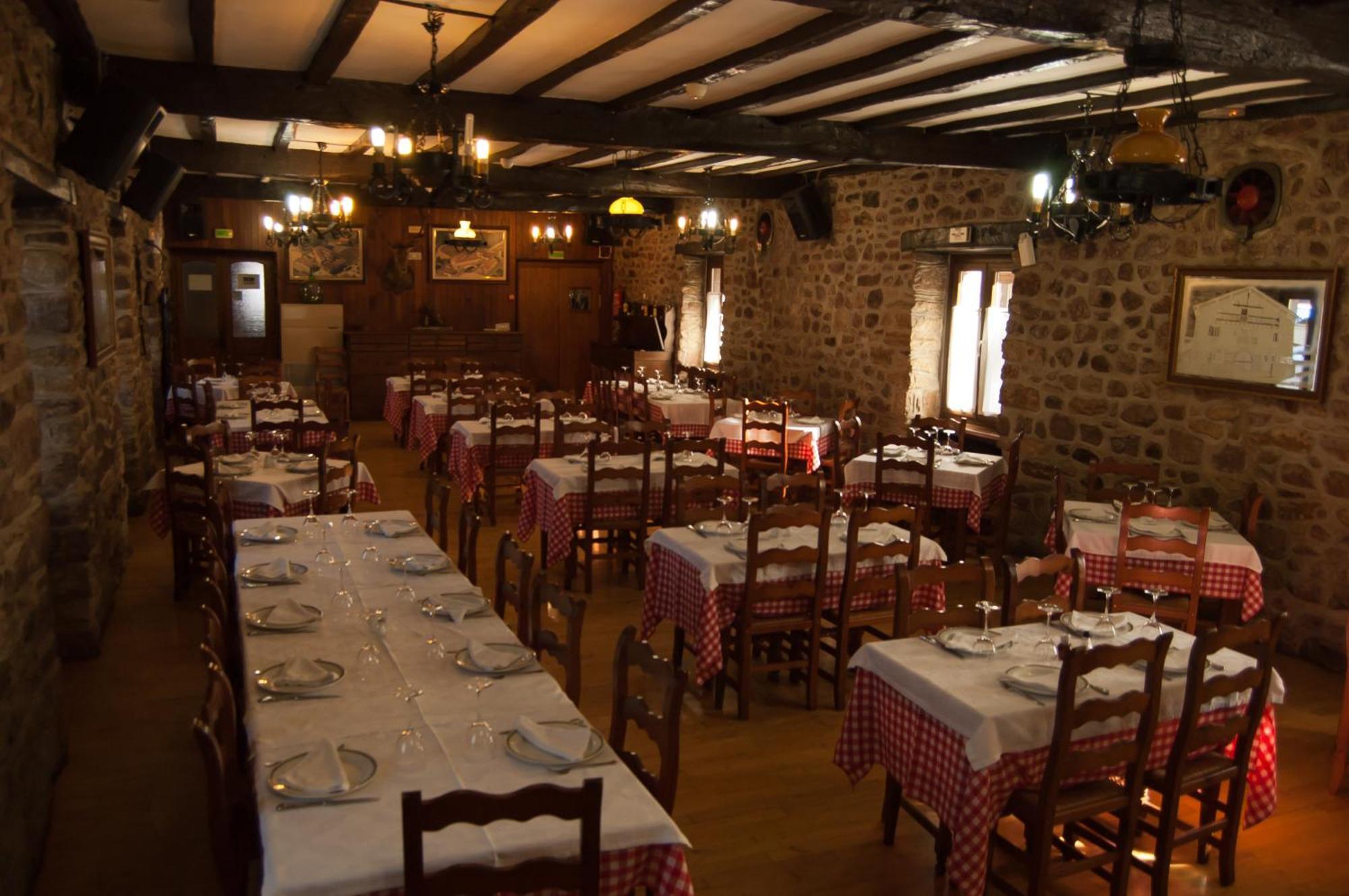 Hotel Urgain Oronoz-Mugaire Exterior foto