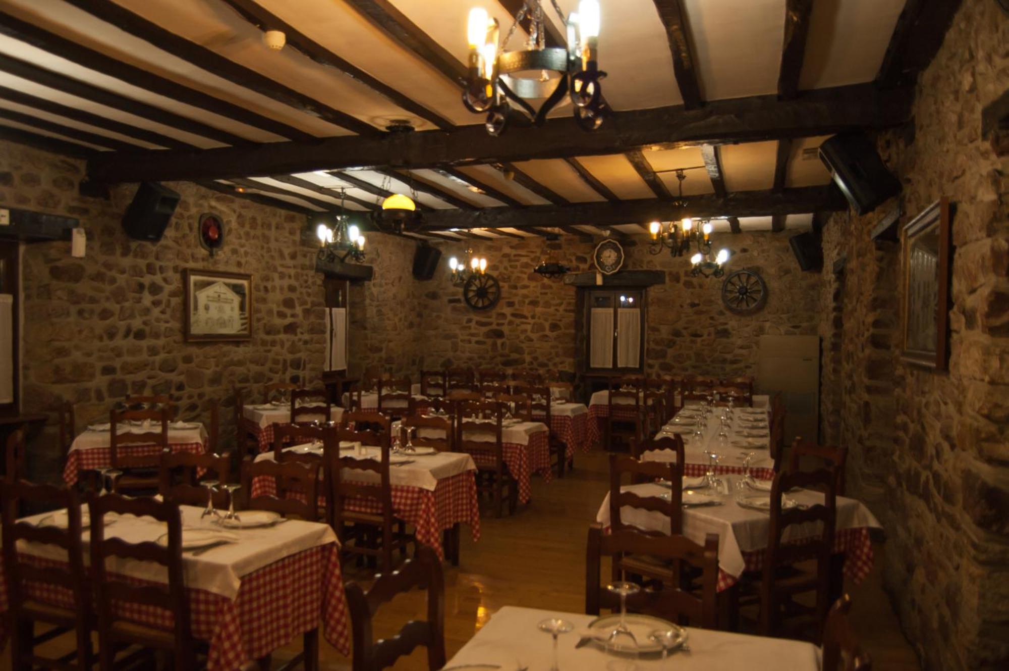 Hotel Urgain Oronoz-Mugaire Exterior foto
