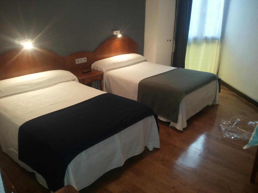 Hotel Urgain Oronoz-Mugaire Exterior foto